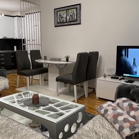 Apartman Nejra Тузла Екстер'єр фото
